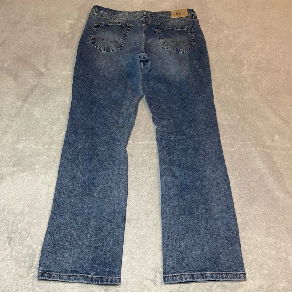 IZOD Jeans Mens 36x32 Blue Relaxed Fit Straight Leg Denim Stretch Medium Wash